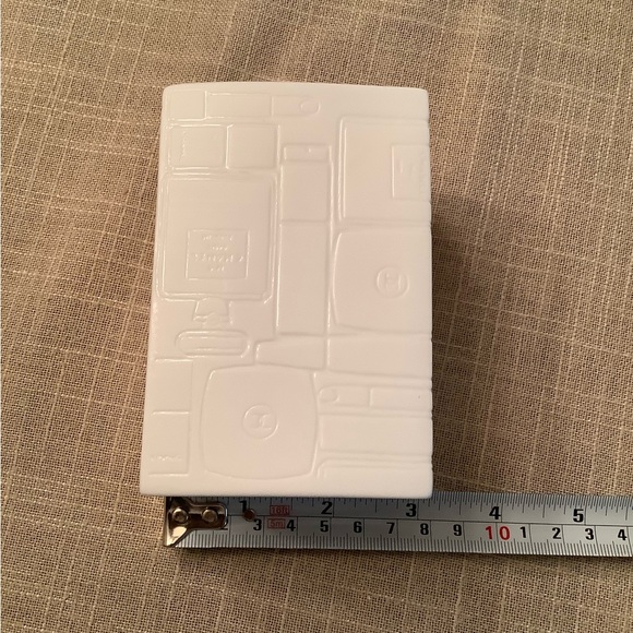 FIRM PRICE Chanel NEW Candle in Ceramic Jar Reusable - Picture 4 of 4